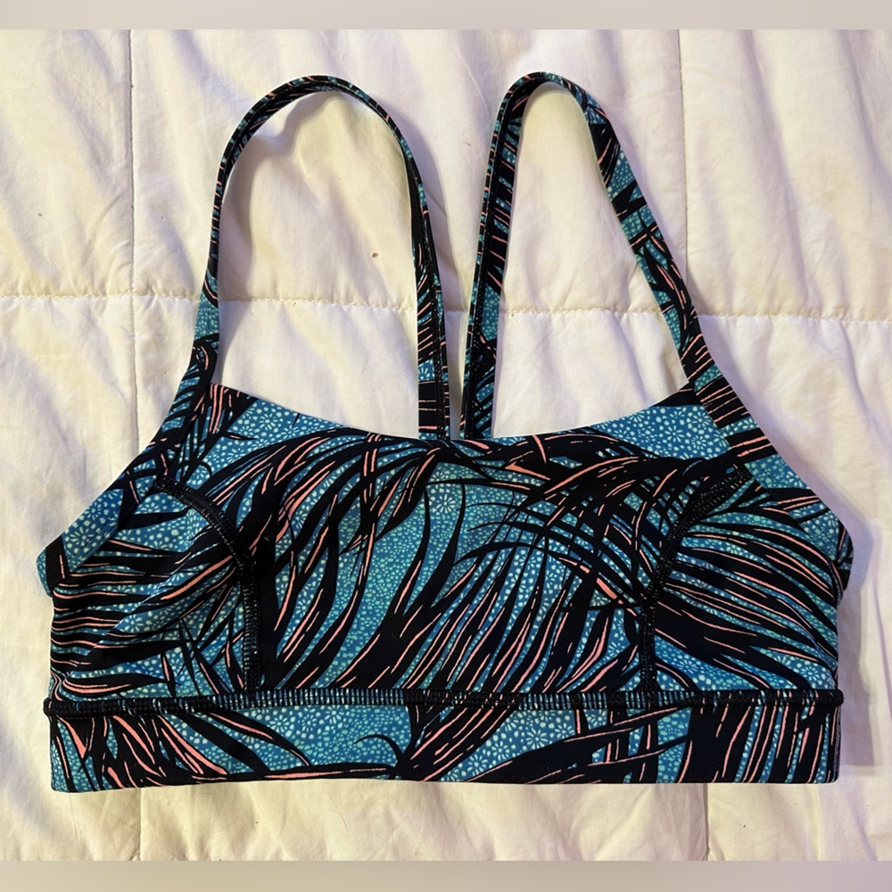 Lululemon Leaf Print Sports Bra in Black - Size 6 -Non Padded - Picture 2 of 13